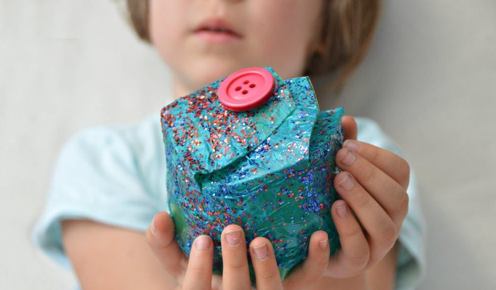 Easy to Make Gift Boxes for Preschoolers