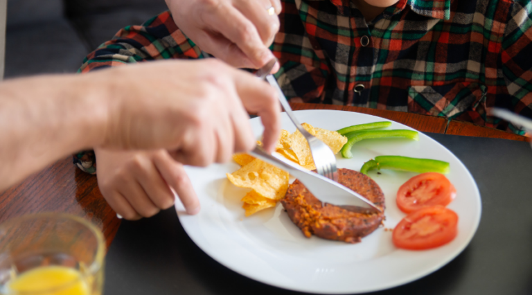 Table Manners for Kids: Raising a Child with Good Table Etiquette