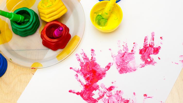 making finger painting safe for toddlers